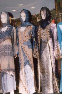 A Simple Guide to Stylish Modesty